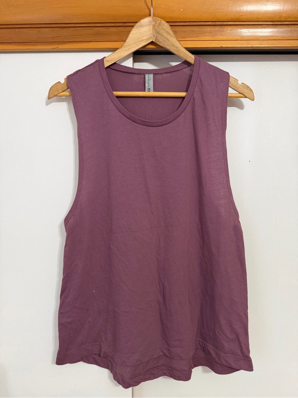 Sleeveless Women's Yoga tank